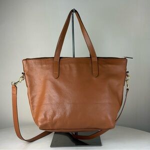 Cuyana Medium Pebbled Leather Carryall Tote with Shoulder Strap in Camel Brown